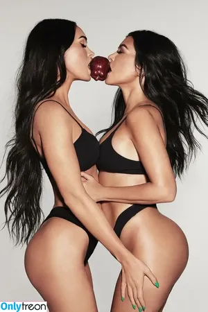 Kourtney Kardashian / kourtney_kardashian / kourtneykardash nude photo #1326