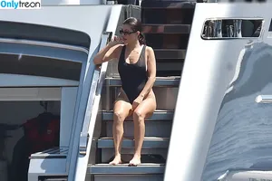 Kourtney Kardashian / kourtney_kardashian / kourtneykardash nude photo #1344