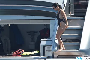 Kourtney Kardashian / kourtney_kardashian / kourtneykardash nude photo #1347