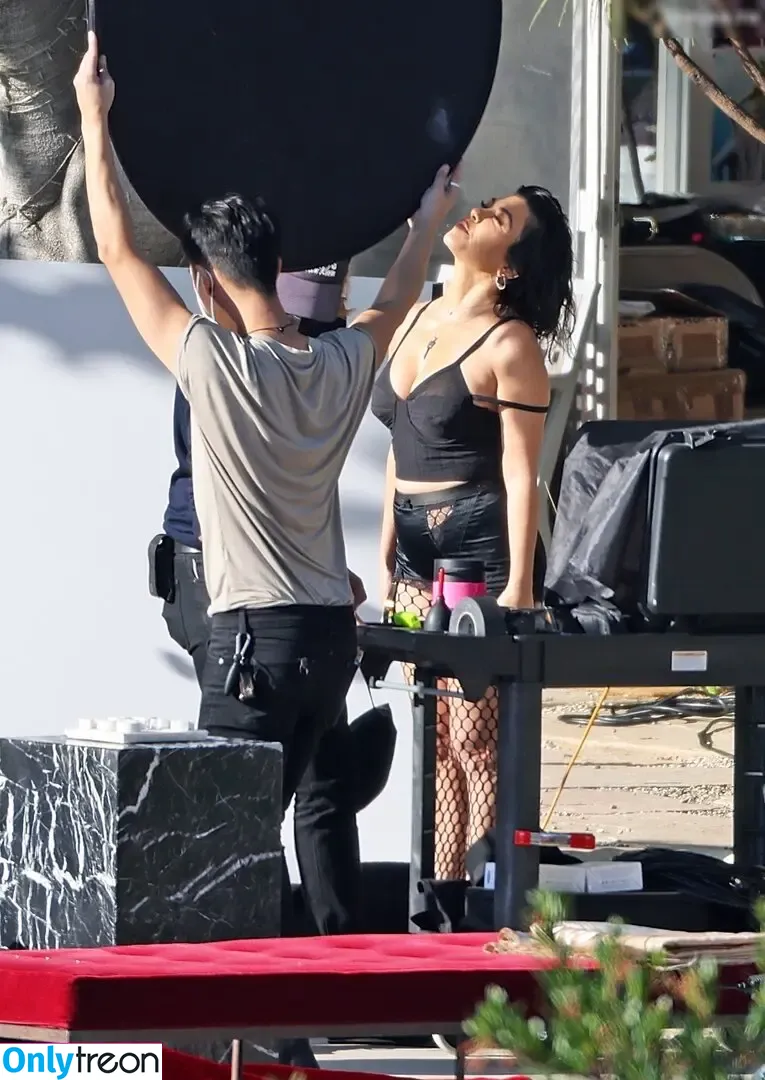 Kourtney Kardashian nude photo #1381 (kourtney_kardashian / kourtneykardash)