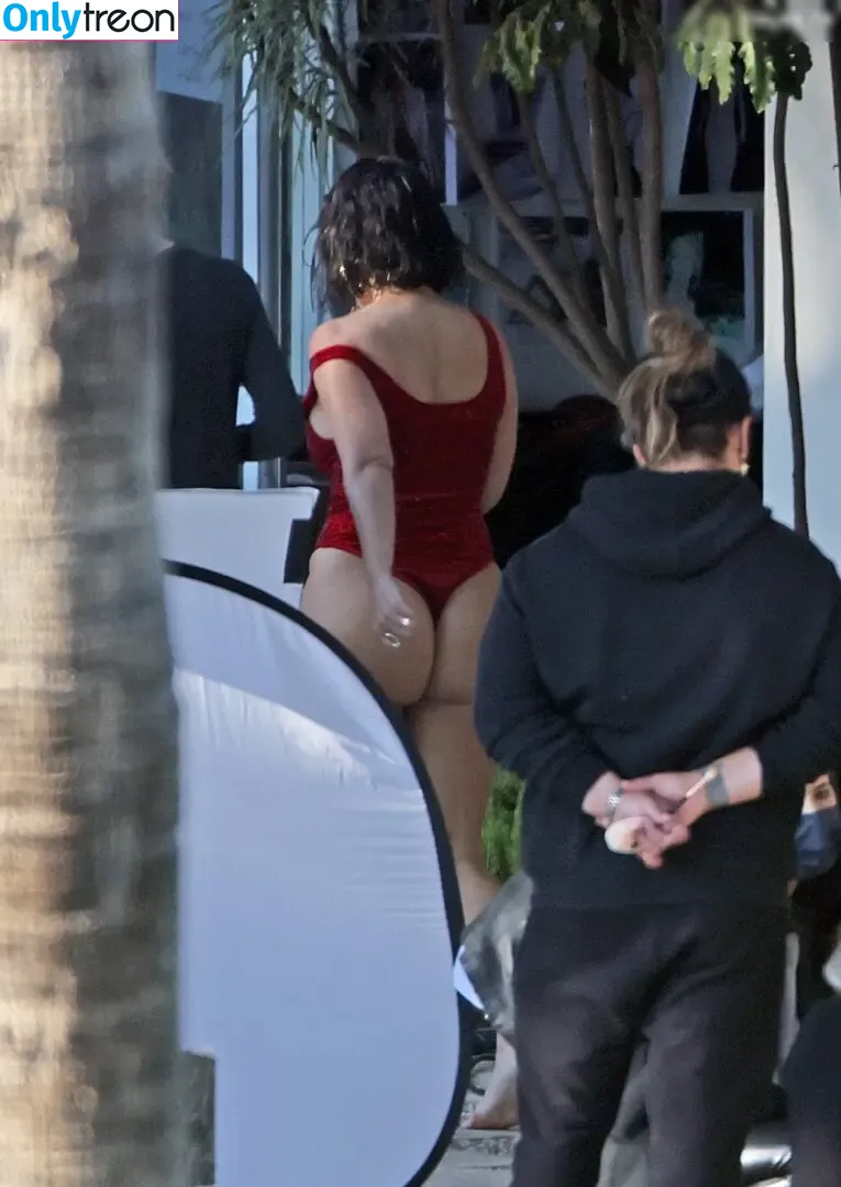 Kourtney Kardashian nude photo #1384 (kourtney_kardashian / kourtneykardash)