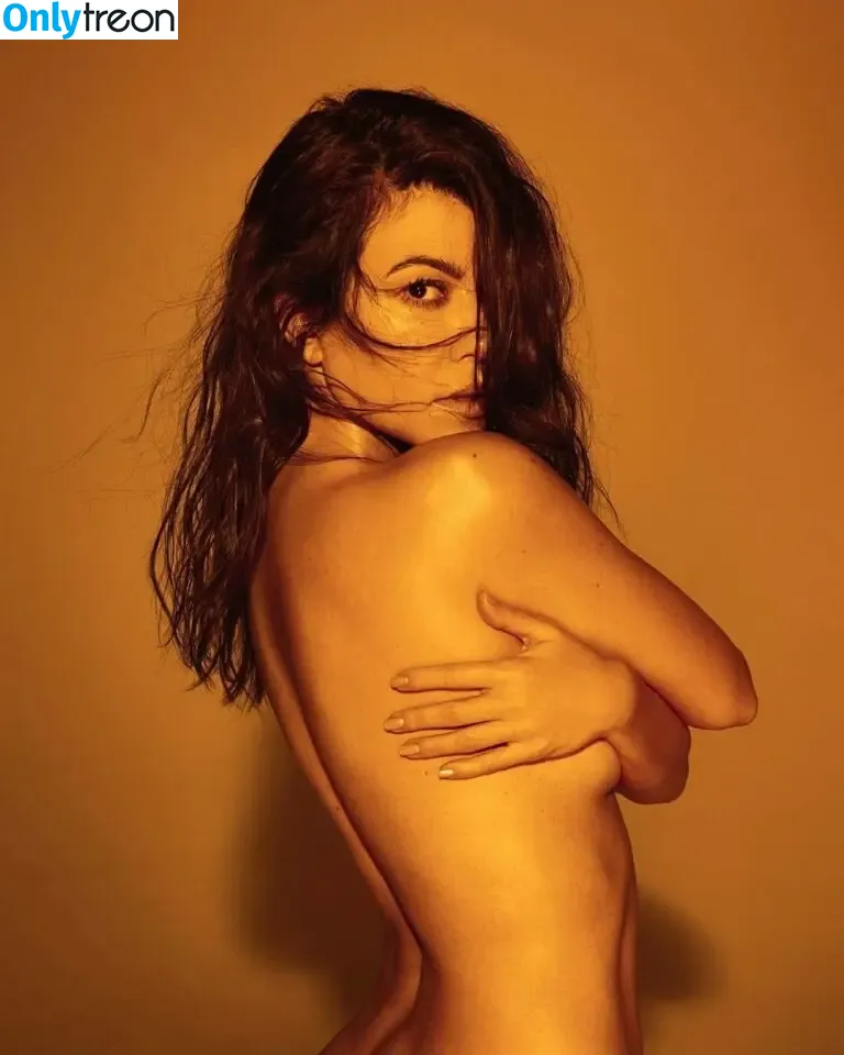 Kourtney Kardashian nude photo #1404 (kourtney_kardashian / kourtneykardash)