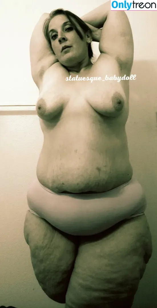 kourtneycakes голая photo #0308 (kourtneys_cakes)