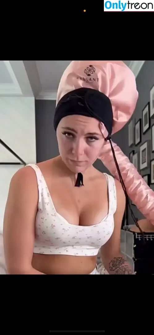 Kouvr nude photo #0016 (kouvrbaby / kouvrlofland)