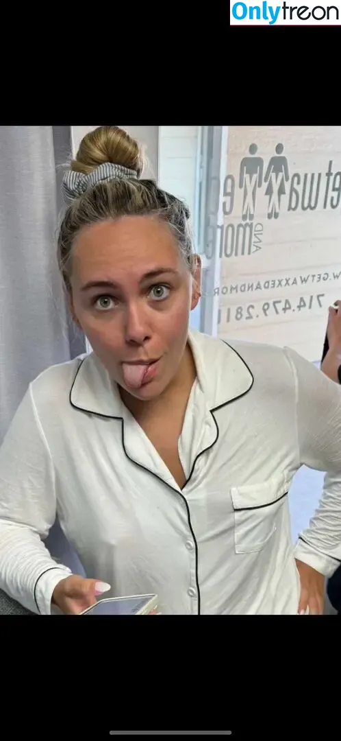 Kouvr nude photo #0018 (kouvrbaby / kouvrlofland)