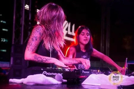 Krewella / Yasmine Yousaf & Jahan Yousaf / krewellajahan nude photo #0055