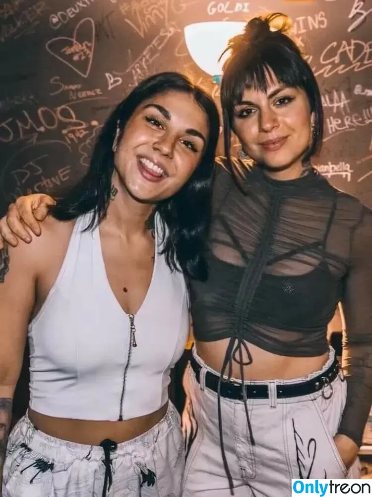 Krewella голая photo #0005 (Yasmine Yousaf & Jahan Yousaf / krewellajahan)