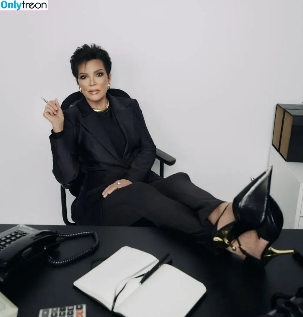 Kris Jenner nude photo #0002 (krisjenner)