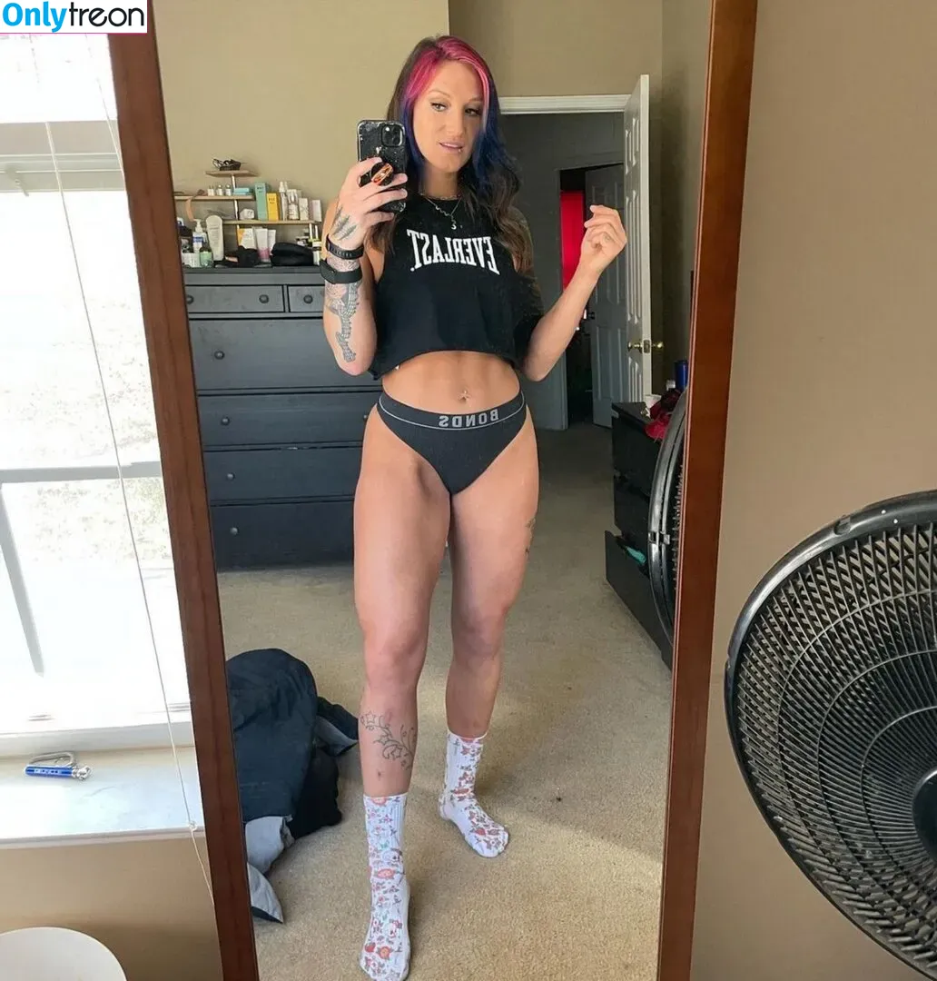 Kris Statlander nude photo #0002 (callmekrisstat)