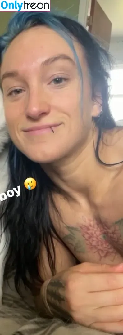 Kris Statlander nude photo #0057 (callmekrisstat)