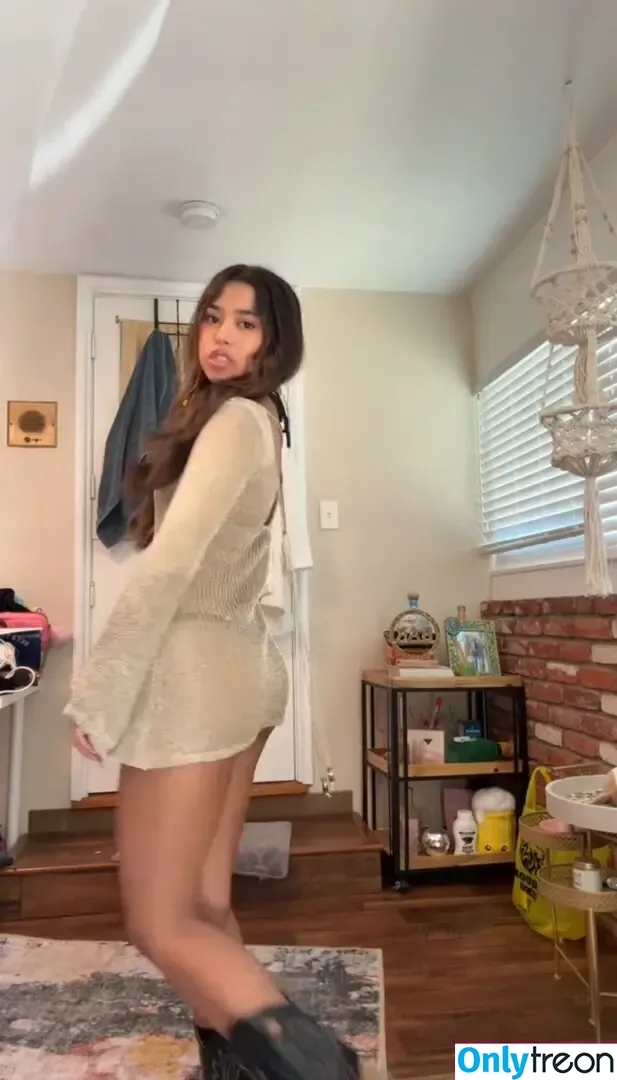 Krischelle Delgado голая photo #0201 (krischelled)