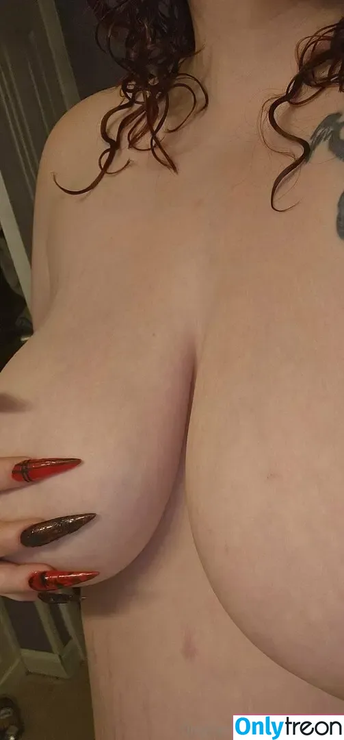 krislm1989 nude photo #0047 (___luciffe)