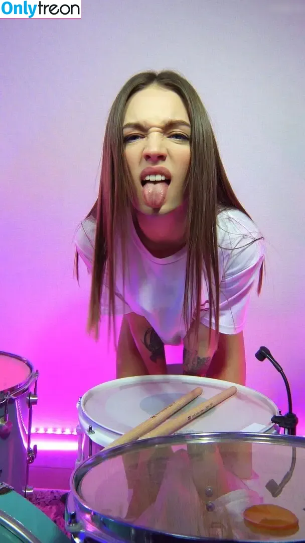 Kriss Drummer nude photo #0016 (Kristina Rybalchenko / kriss_drummer)