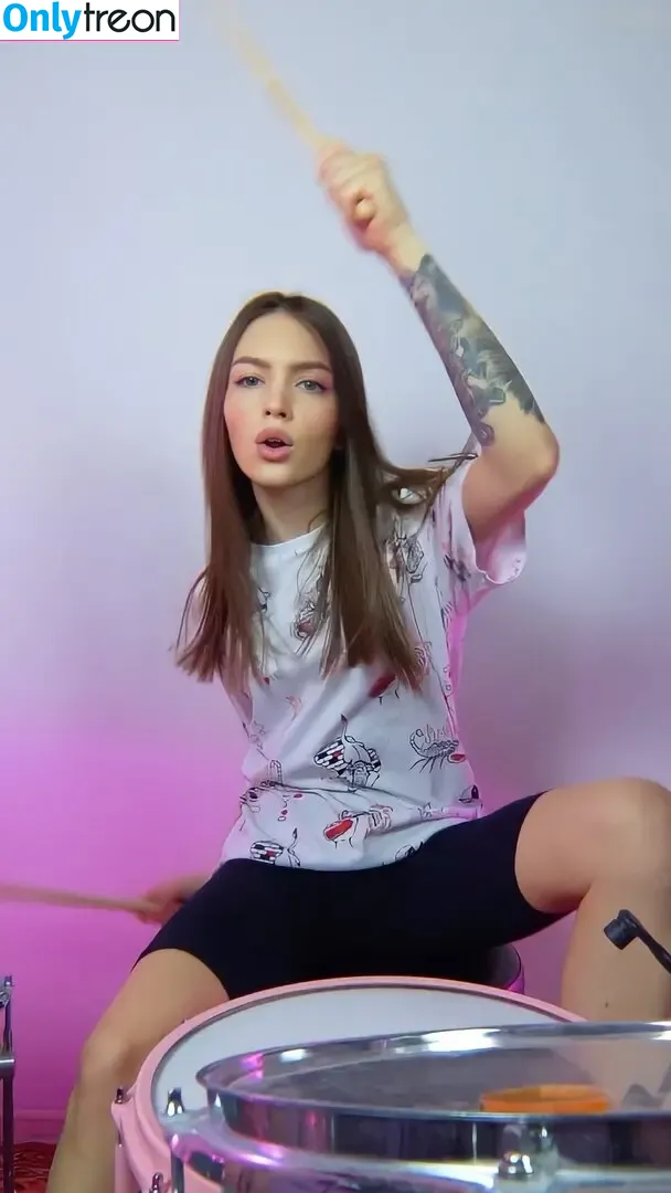 Kriss Drummer nude photo #0023 (Kristina Rybalchenko / kriss_drummer)