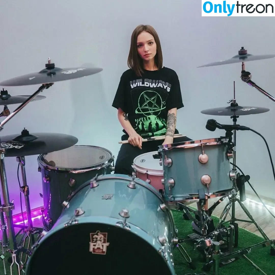 Kriss Drummer nude photo #0036 (Kristina Rybalchenko / kriss_drummer)
