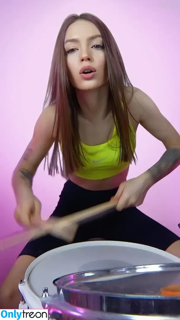 Kriss Drummer nude photo #0047 (Kristina Rybalchenko / kriss_drummer)