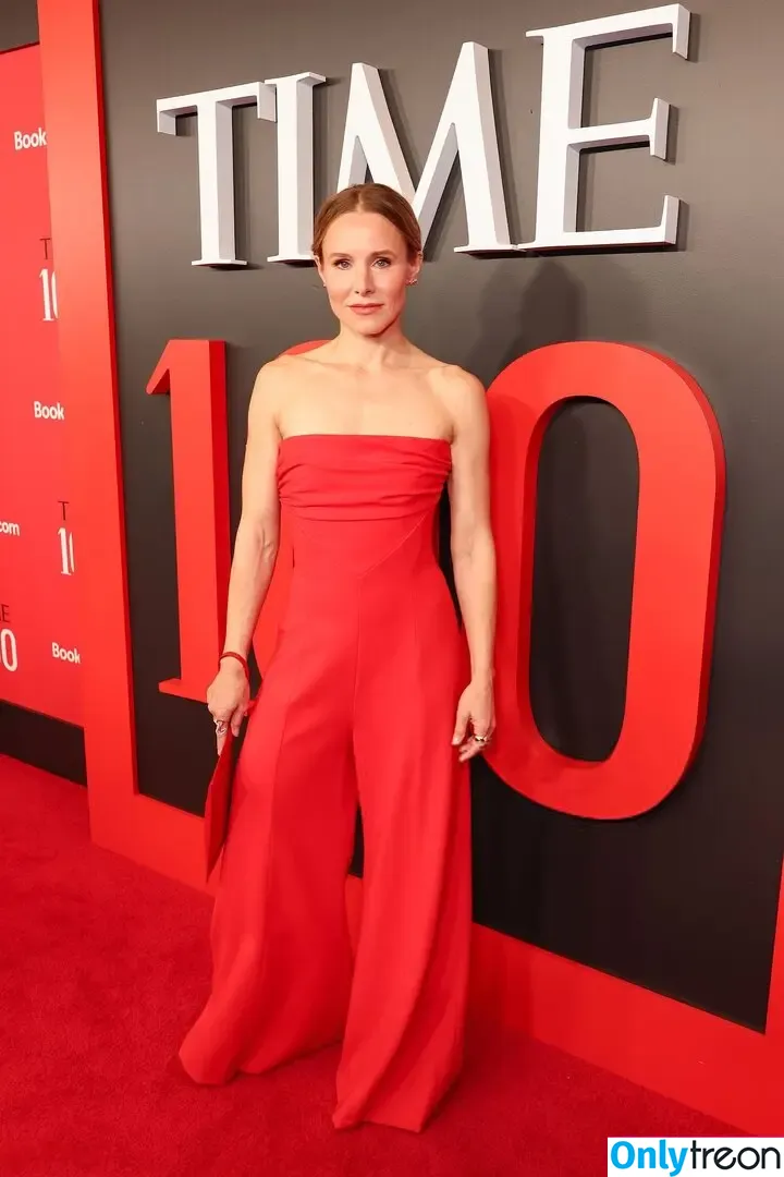 Kristen Bell nude photo #0993 (WWYTWrestling / kristenanniebell)