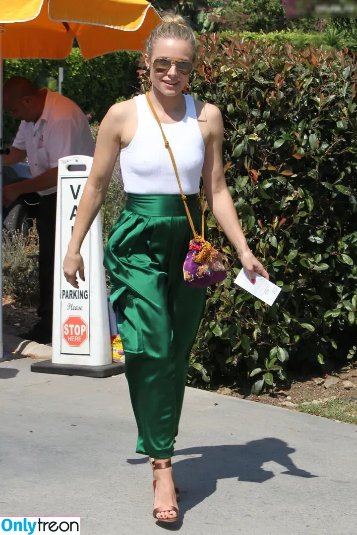 Kristen Bell nude photo #1044 (WWYTWrestling / kristenanniebell)