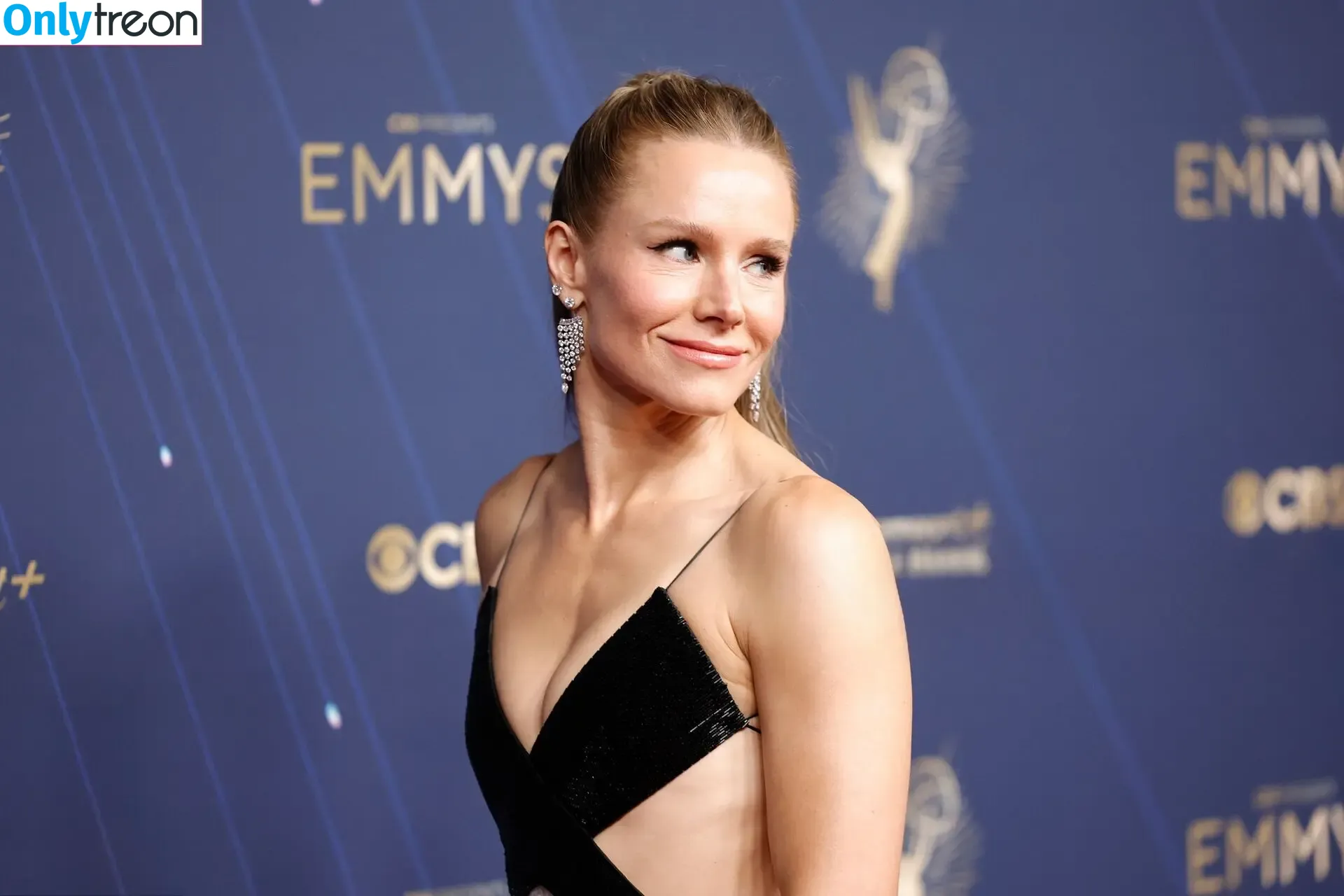 Kristen Bell nude photo #1102 (WWYTWrestling / kristenanniebell)