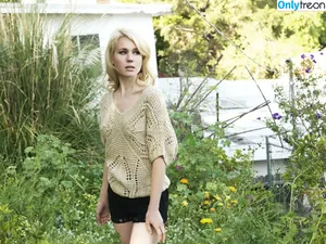 Kristen Hager / kristenhager nude photo #0018