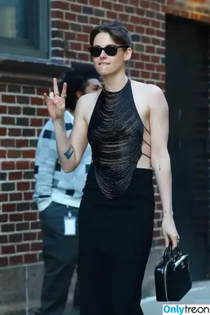 Kristen Stewart / kristenstewart / kristenstewartx nude photo #1701