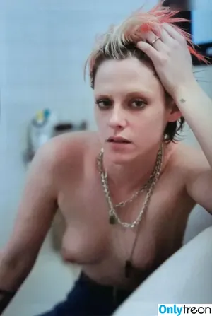 Kristen Stewart / kristenstewart / kristenstewartx nude photo #1737