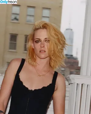 Kristen Stewart / kristenstewart / kristenstewartx nude photo #1768