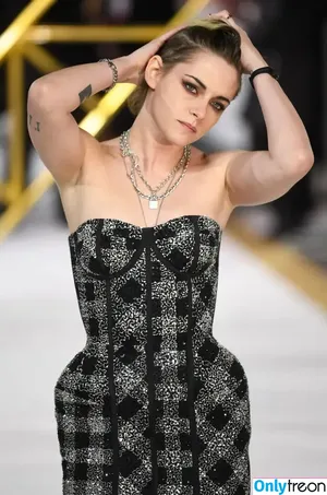 Kristen Stewart / kristenstewart / kristenstewartx nude photo #1780