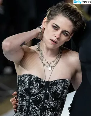 Kristen Stewart / kristenstewart / kristenstewartx nude photo #1782