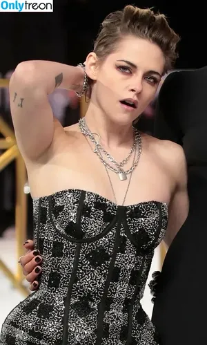 Kristen Stewart / kristenstewart / kristenstewartx nude photo #1787