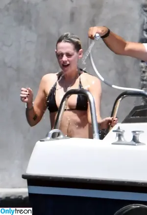 Kristen Stewart / kristenstewart / kristenstewartx nude photo #1837