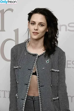 Kristen Stewart / kristenstewart / kristenstewartsu nude photo #1866