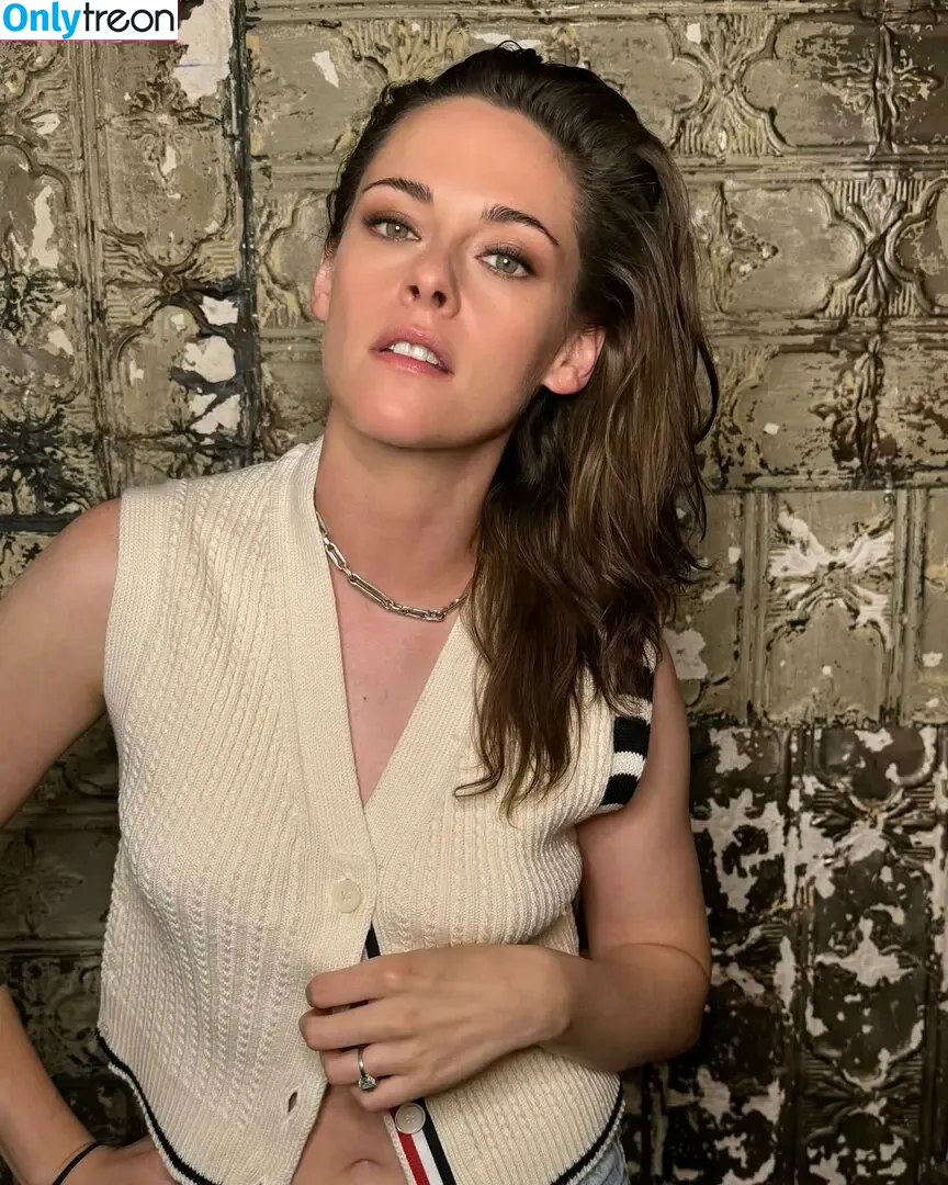 Kristen Stewart nude photo #1813 (kristenstewart / kristenstewartx)