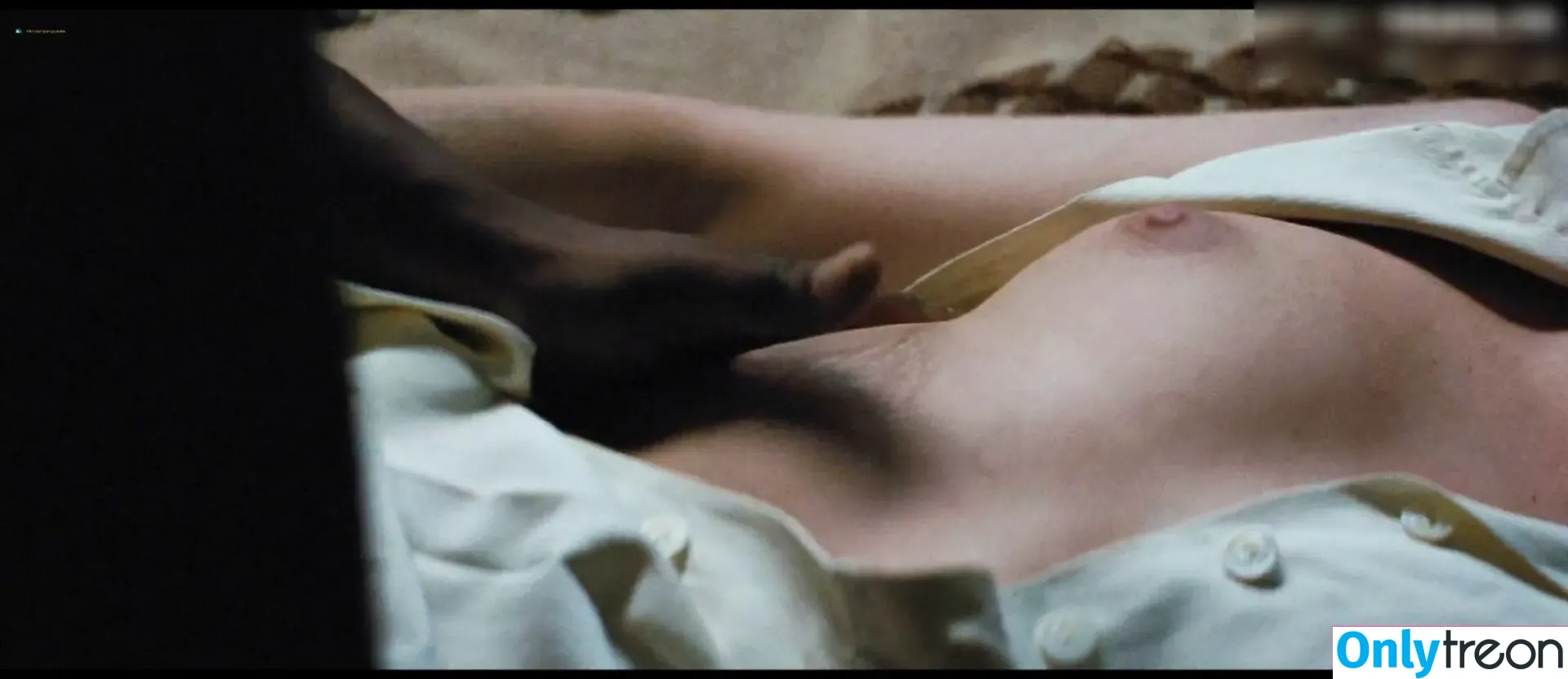 Kristen Stewart nude photo #1860 (kristenstewart / kristenstewartx)