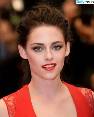 Kristen Stewart / kristenstewart / kristenstewartx nude photo #2114