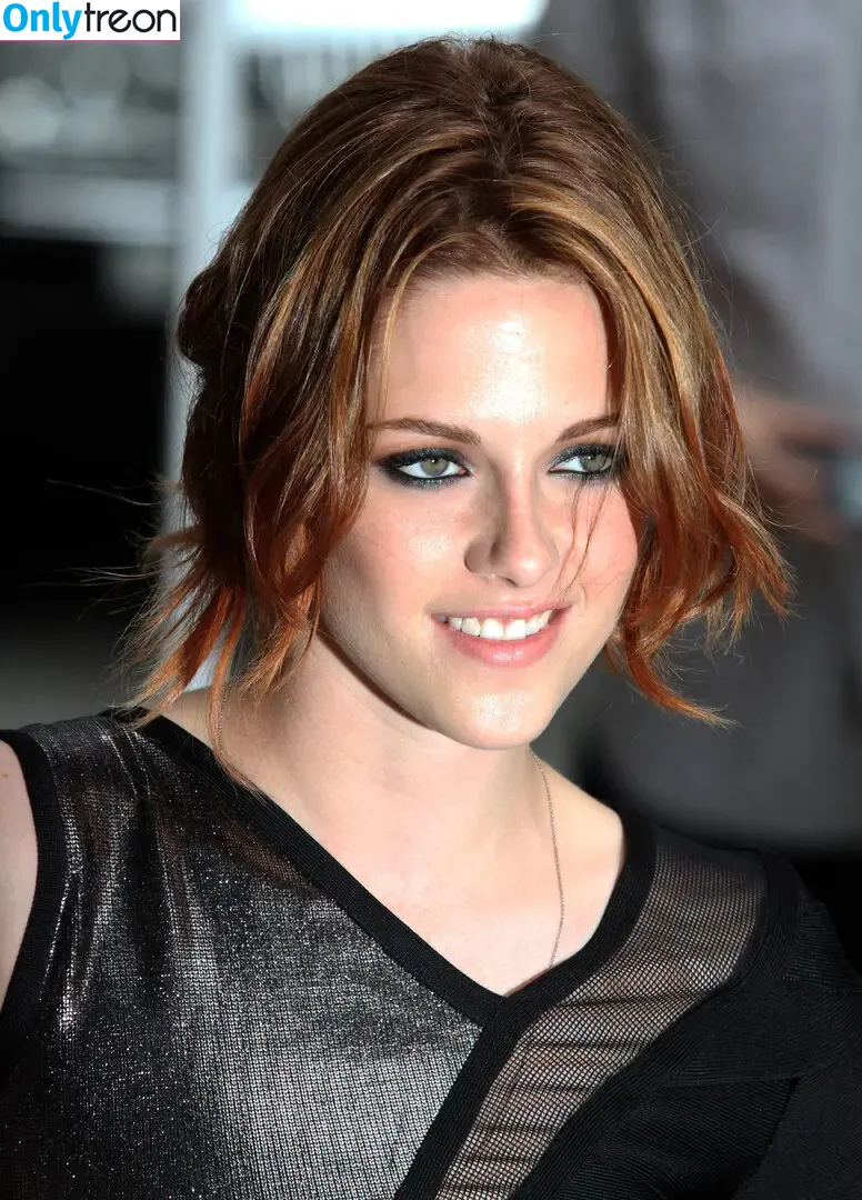 Kristen Stewart nude photo #2103 (kristenstewart / kristenstewartx)