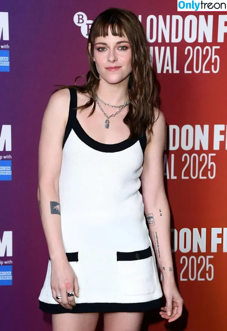 Kristen Stewart nude photo #2131 (kristenstewart / kristenstewartx)