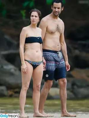 Kristen Wiig / kriztenwiig nude photo #0040