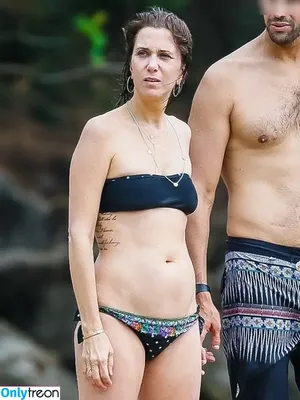 Kristen Wiig / kriztenwiig nude photo #0047