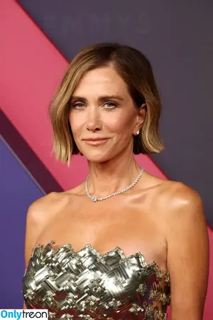 Kristen Wiig / kriztenwiig nude photo #0136