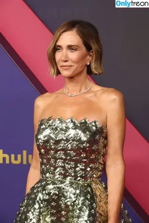 Kristen Wiig / kriztenwiig nude photo #0139