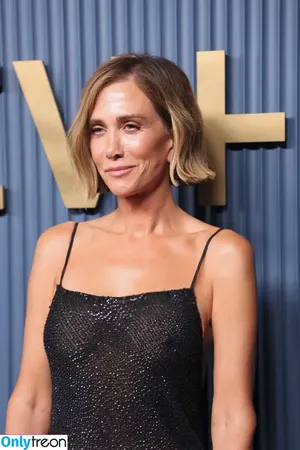 Kristen Wiig / kriztenwiig nude photo #0147