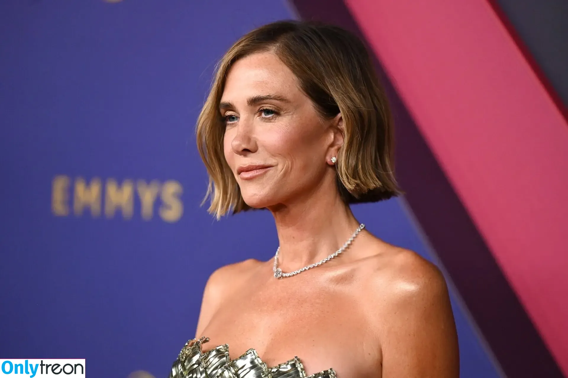 Kristen Wiig nude photo #0141 (kriztenwiig)