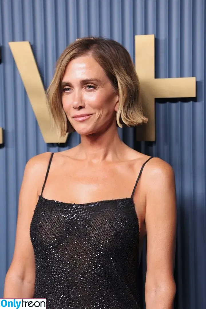 Kristen Wiig nude photo #0147 (kriztenwiig)