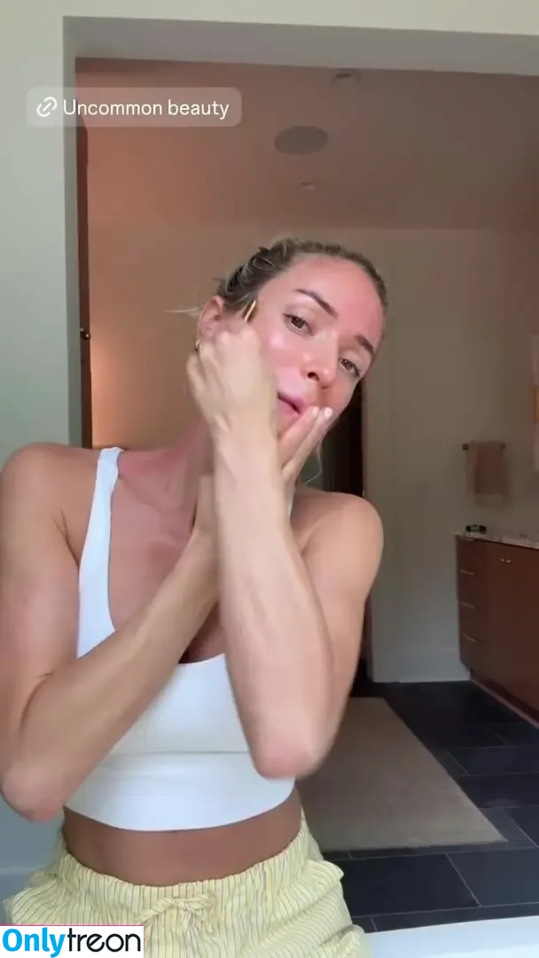 Kristin Cavallari nude photo #0751 (kristincavallari)