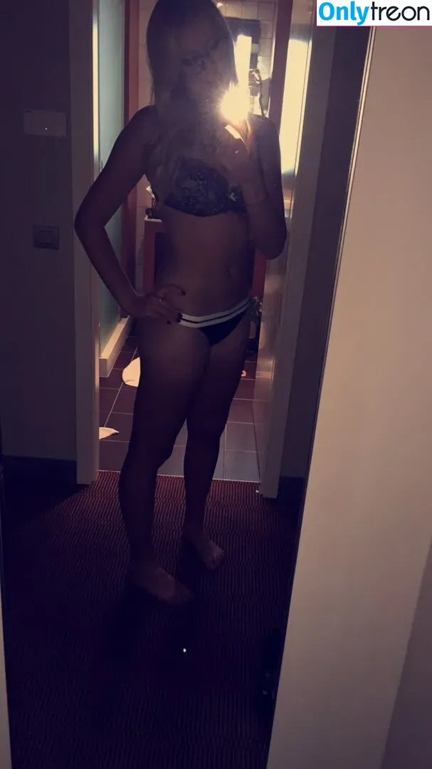 Kristina Mladenovic nude photo #0015 (kristinamladenovic93)