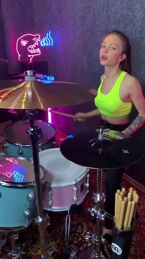 Kristina Rybalchenko / Kriss Drummer / kriss_drummer / user фото голая #0004