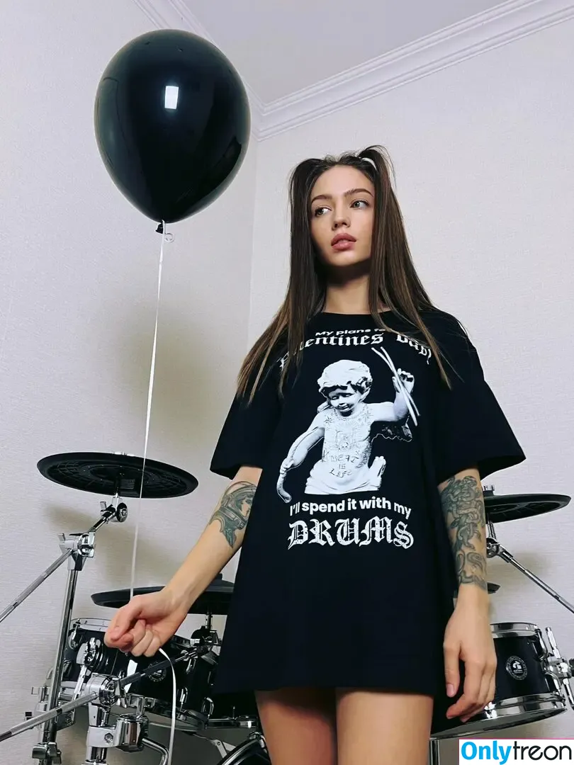 Kristina Rybalchenko nude photo #0116 (Kriss Drummer / kriss_drummer / user)