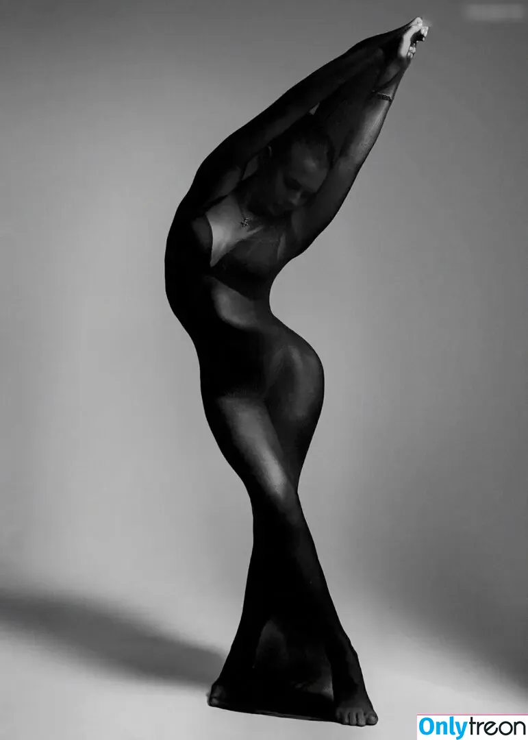 Kristyna Shmidt голая photo #0040 (Kristyna Shmidt)