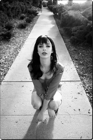 Krysten Ritter / therealkrystenritter nude photo #0235